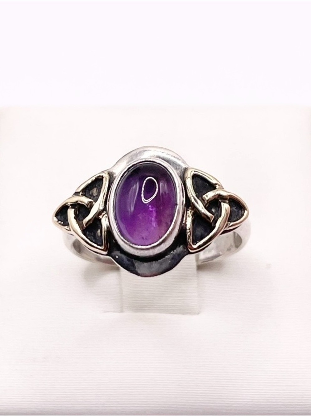 Size 5 Sterling Silver Amethyst Oval Ring with 14K gold Celtic accents design